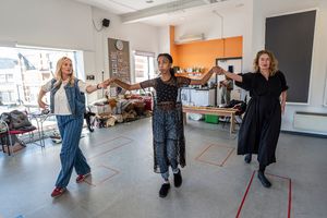 KATHERINE KINGLSEY, NICOLE SAWYERR AND ANNA CHANCELLOR @ BroadwayWorld KATHERINE KINGLSEY, NICOLE SAWYERR AND ANNA CHANCELLOR Photo