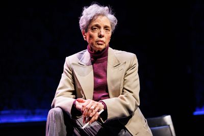Helen Schneider  Photo
