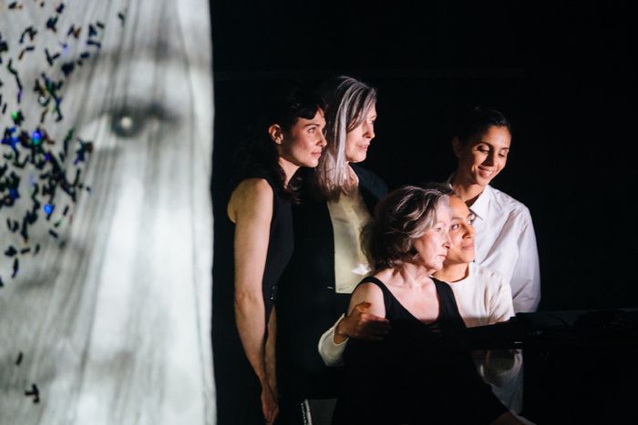 Photos: Tuppence Middleton in THE YEARS at the Harold Pinter Theatre — photo 8 of 11