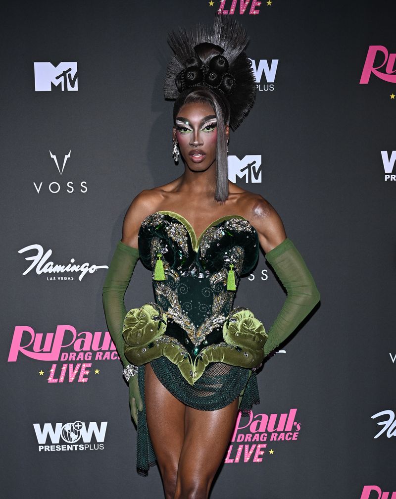 Photos: RuPaul & Cast Celebrate 1000th Show of 'RuPaul’s Drag Race LIVE!' — photo 40 of 55