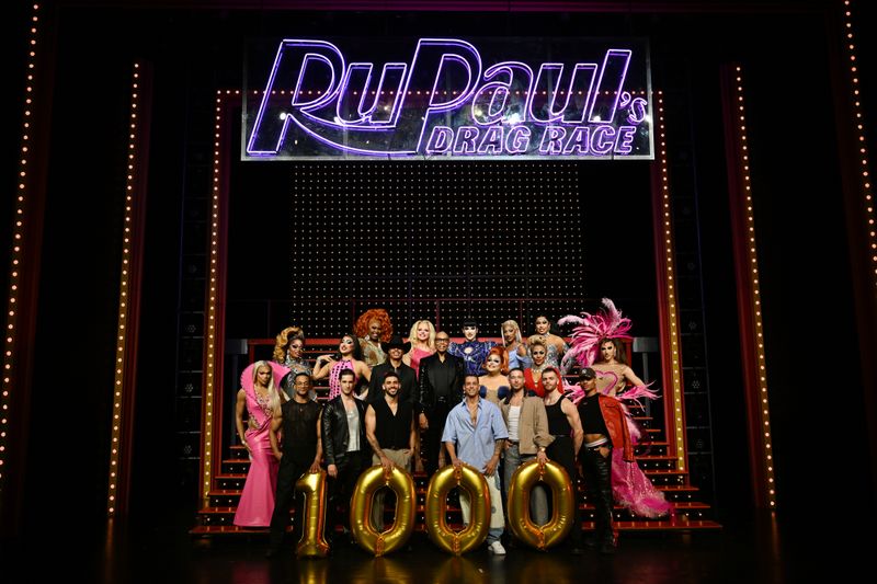 Photos: RuPaul & Cast Celebrate 1000th Show of 'RuPaul’s Drag Race LIVE!' — photo 41 of 55