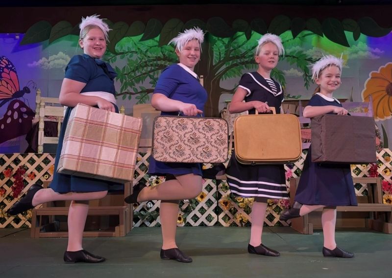 Review: FROG AND TOAD KIDS at Red Curtain Theatre Review: FROG AND TOAD KIDS at Red Curtain Theatre Image