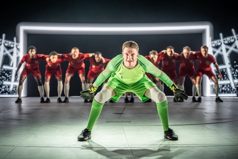 Review: DEAR ENGLAND, National Theatre Image