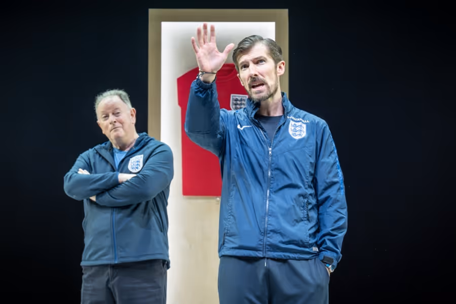 Review: DEAR ENGLAND, National Theatre Image