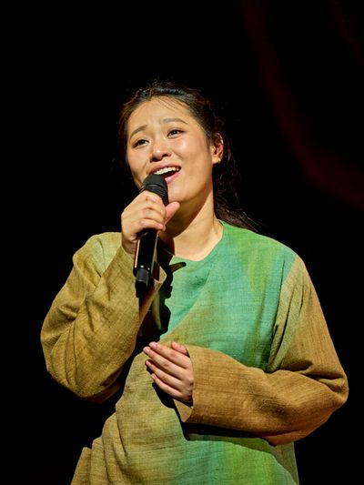 Ai Ninomiya Photo