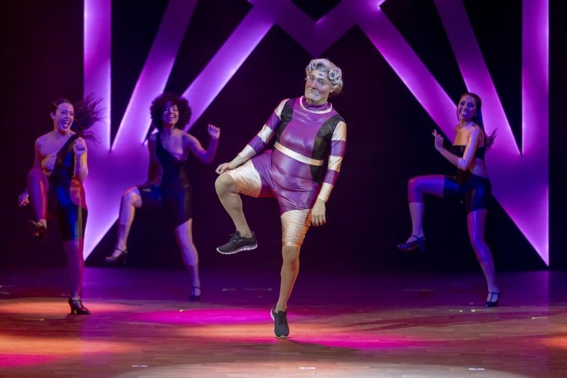 Fun and Delightful Musical UMA BAB? QUASE PERFEITA (Mrs. Doubtfire) Opens in S?o Paulo  Image