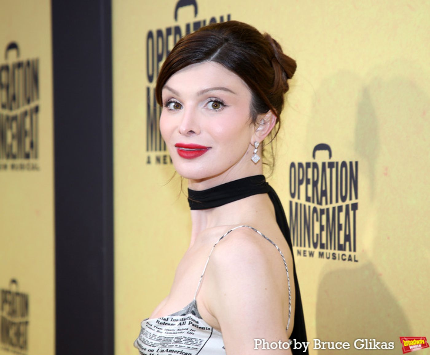 Photos: Stars Walk the Red Carpet on Opening Night of  OPERATION MINCEMEAT  Image