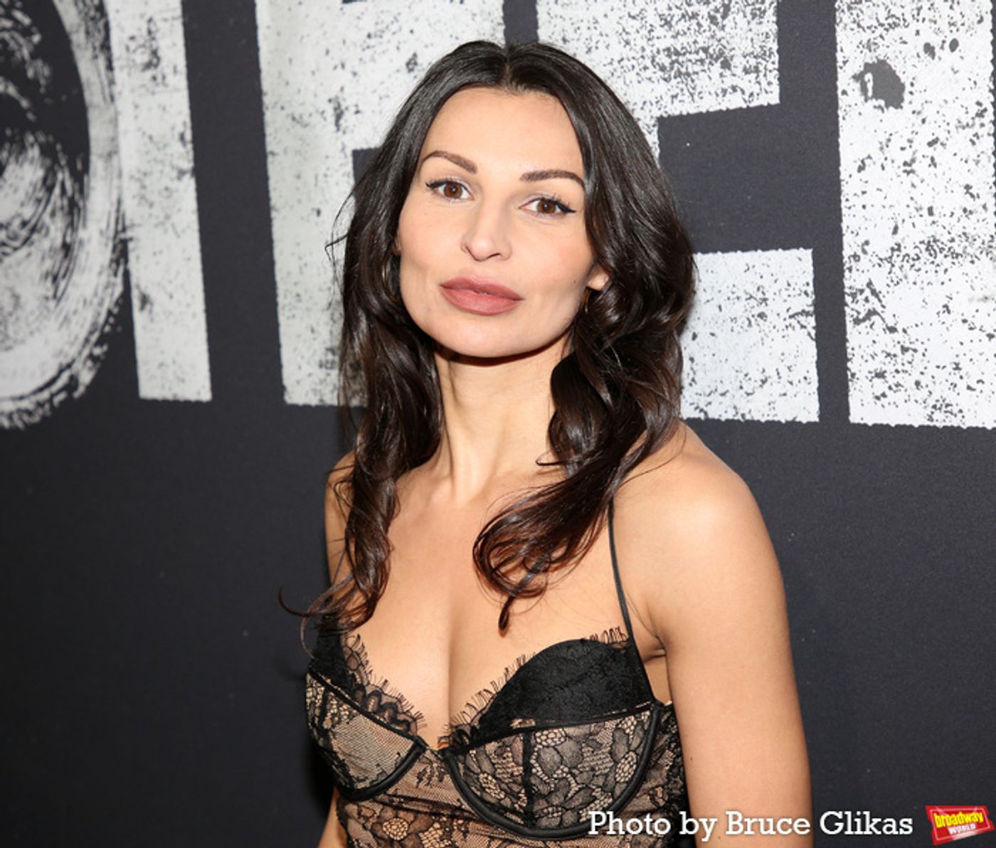 Photos: OTHELLO Brings Out Joe Biden, Jennifer Lopez and More on Opening Night  Image