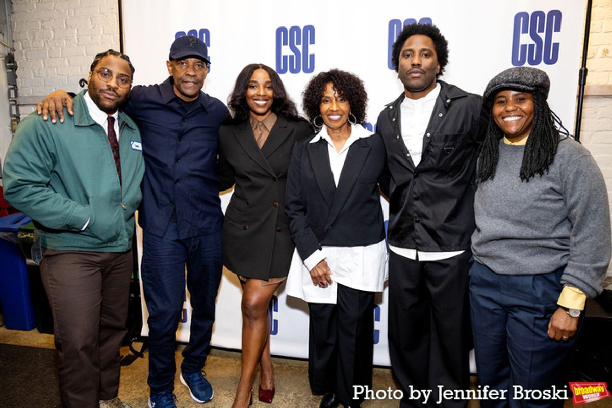 Malcolm Washington, Denzel Washington, Olivia Washington, Pauletta Washington, John David Washington, Katia Washington at 