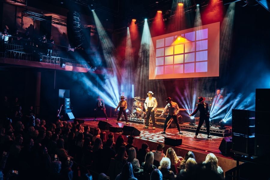 Review: MAN IN THE MIRROR, Golders Green Hippodrome Image