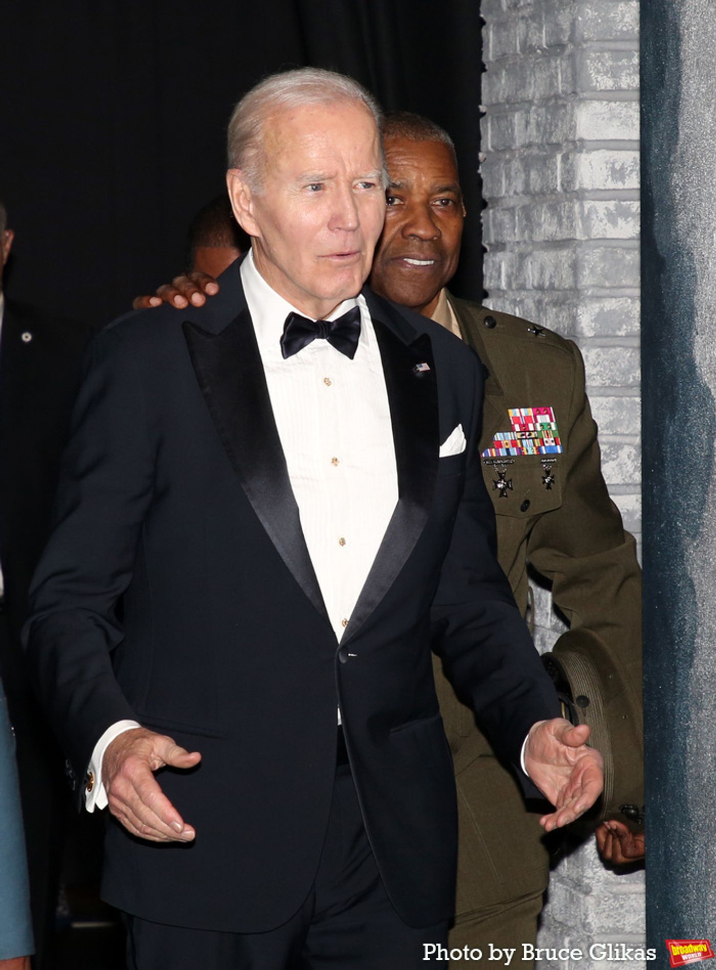 Photos: OTHELLO on Broadway Welcomes Joe and Jill Biden for A Backstage Visit  Image