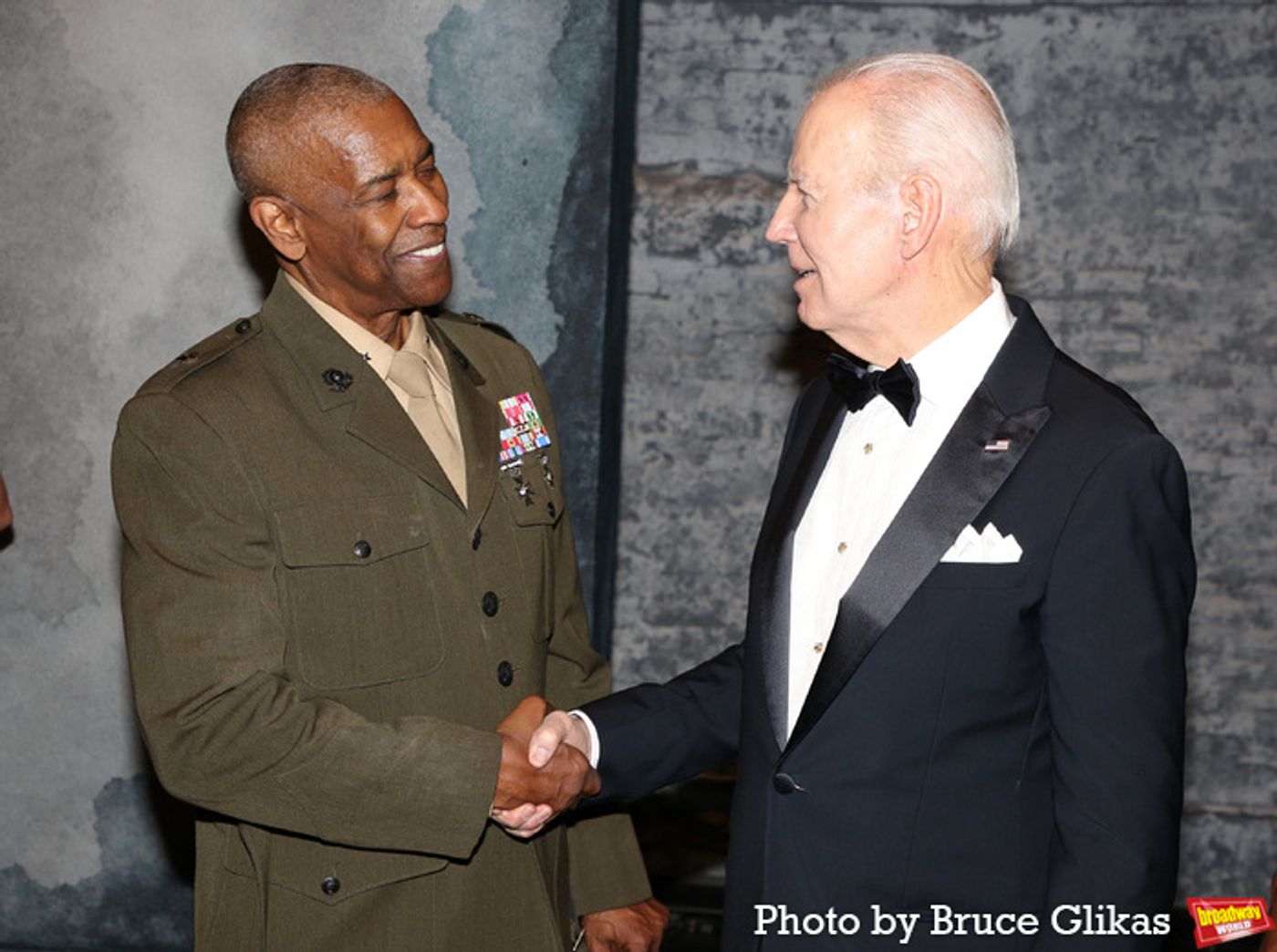 Photos: OTHELLO on Broadway Welcomes Joe and Jill Biden for A Backstage Visit  Image