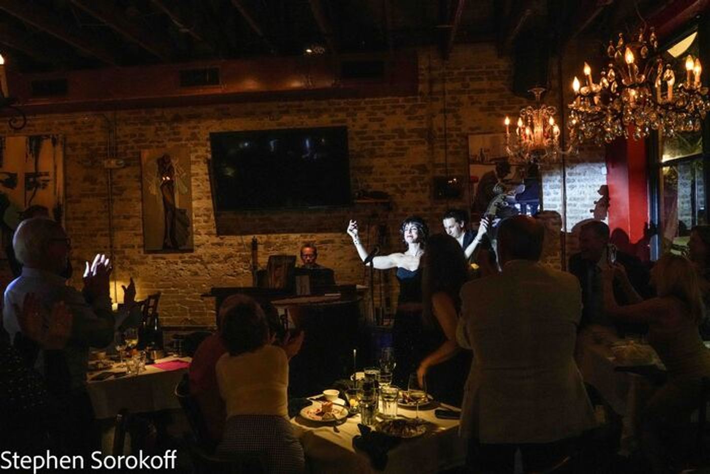 Photos: Dawn Derow Tributes Eydie Gormè at Cafe Centro  Image