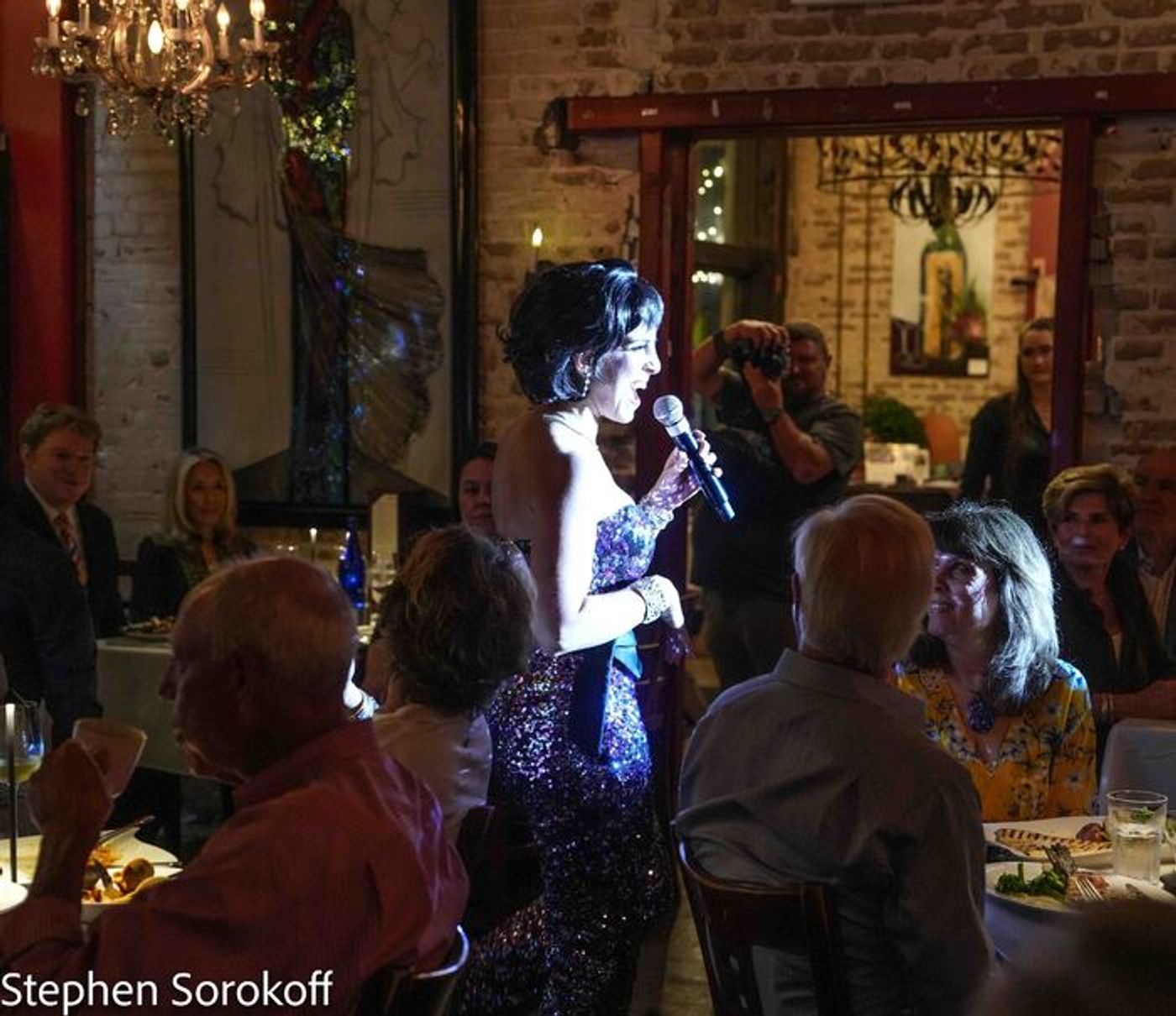 Photos: Dawn Derow Tributes Eydie Gormè at Cafe Centro  Image