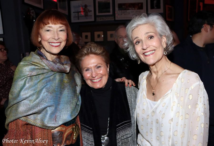 Photos: Karen Mason Returns To the Birdland Jazz Stage Image