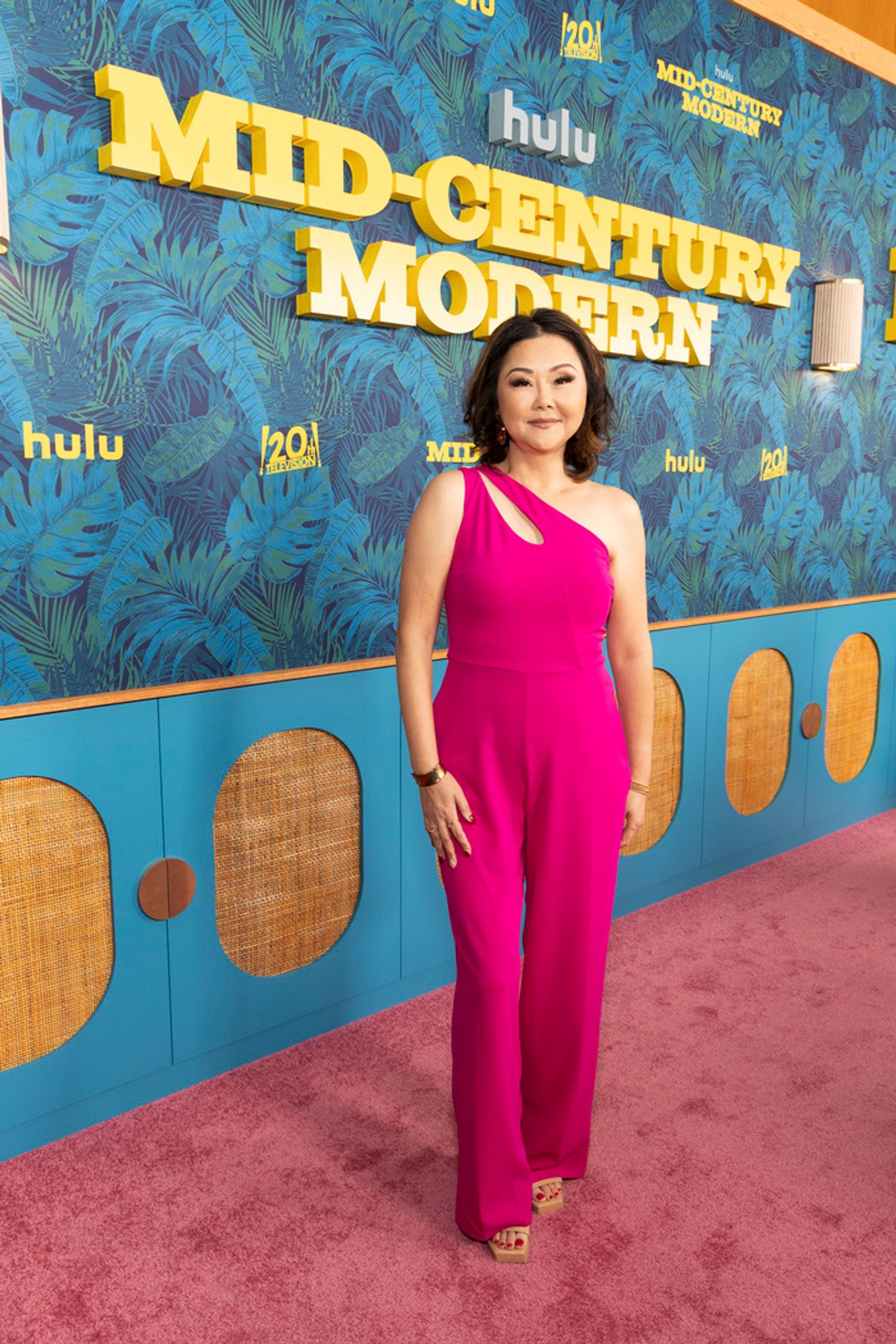 Photos: Hulu's MID-CENTURY MODERN Premieres In Los Angeles  Image