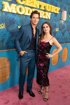 MATT BOMER, BILLIE LOURD Photo