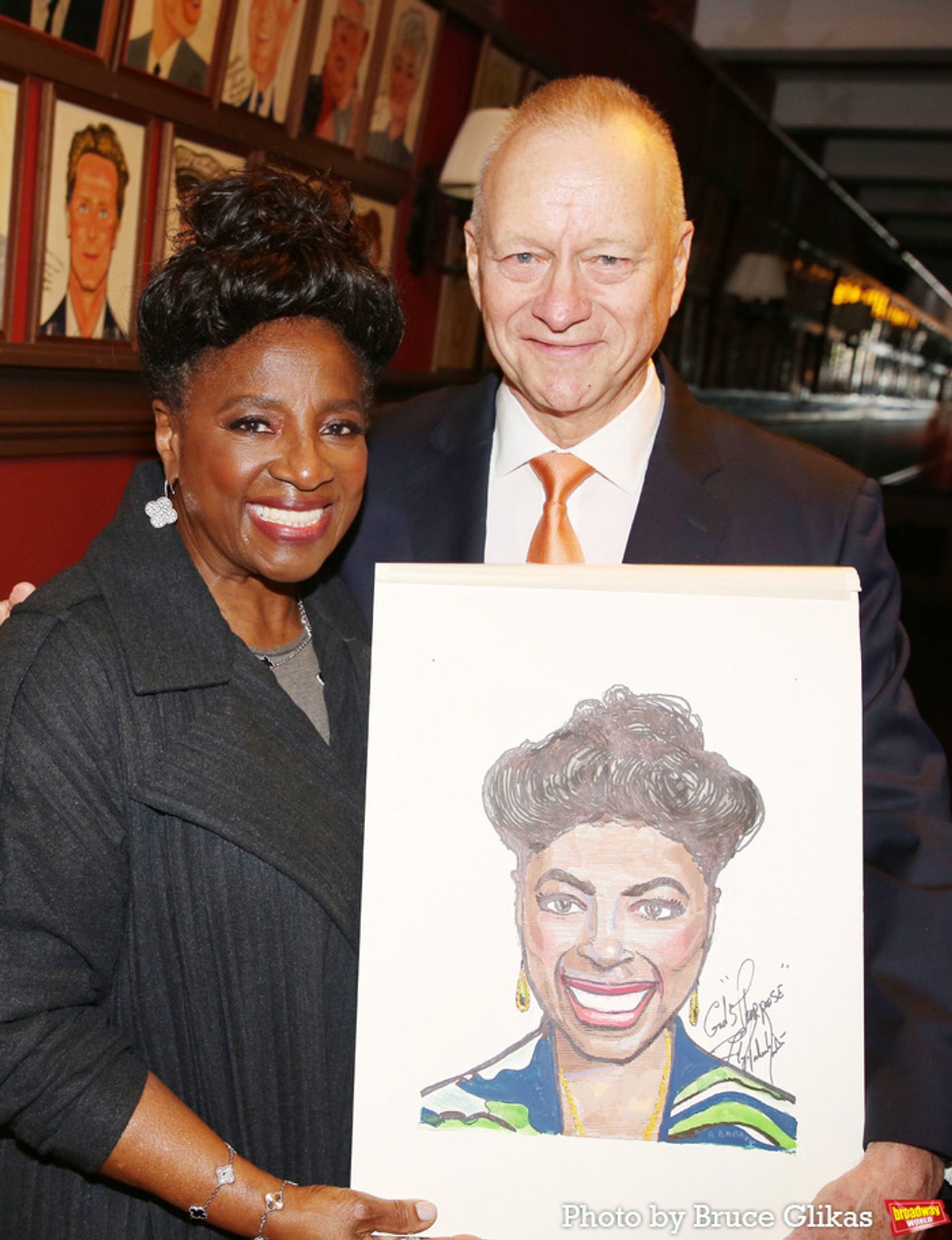 Photos: LaTanya Richardson Jackson Receives Portrait at Sardi's  Image
