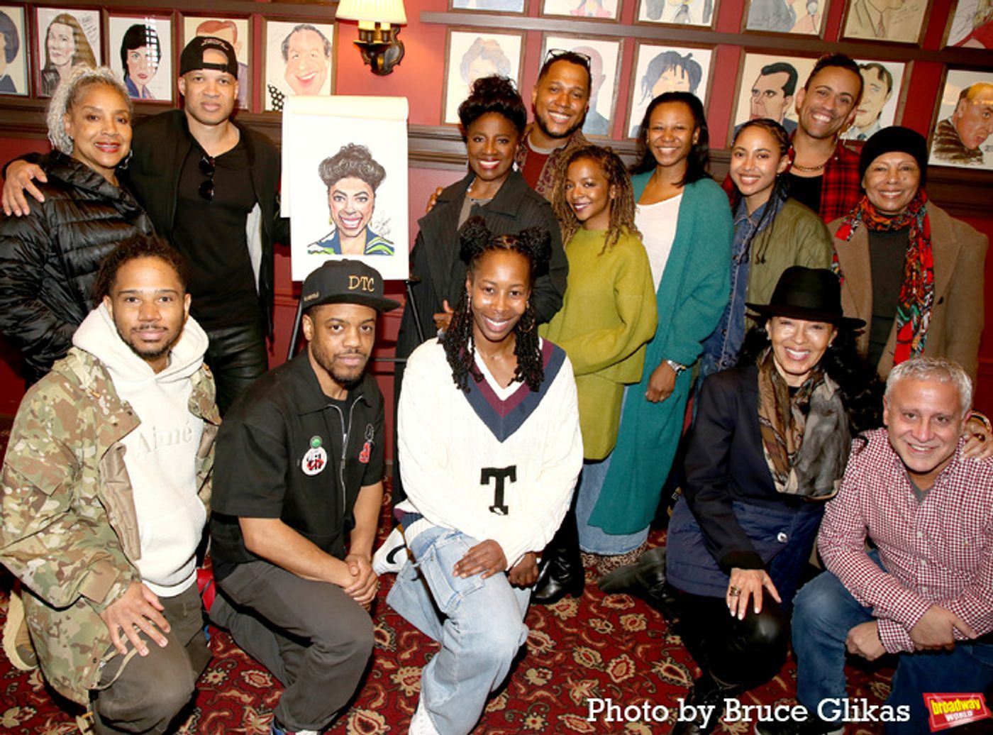 Photos: LaTanya Richardson Jackson Receives Portrait at Sardi's  Image