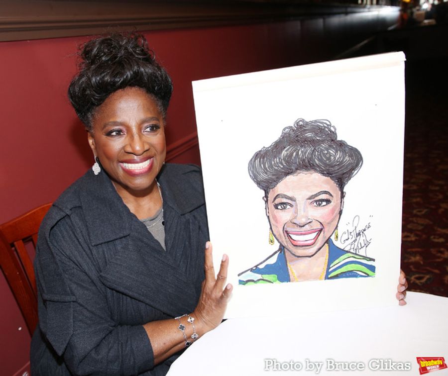 Photos: LaTanya Richardson Jackson Receives Portrait at Sardi's Image