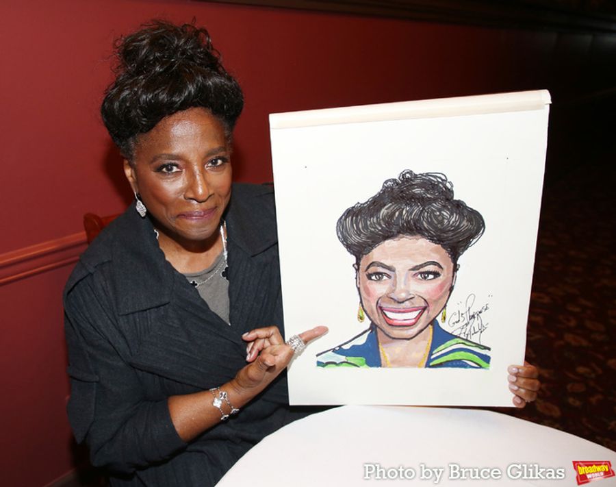 Photos: LaTanya Richardson Jackson Receives Portrait at Sardi's Image