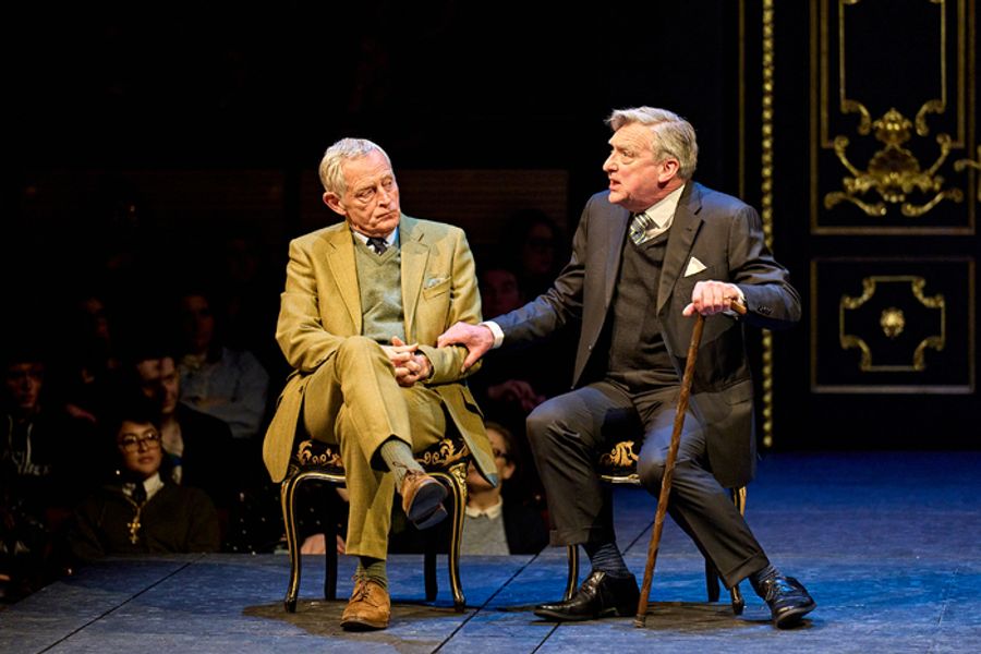 Photos: Further Look at Jonathan Bailey and More in RICHARD II Image