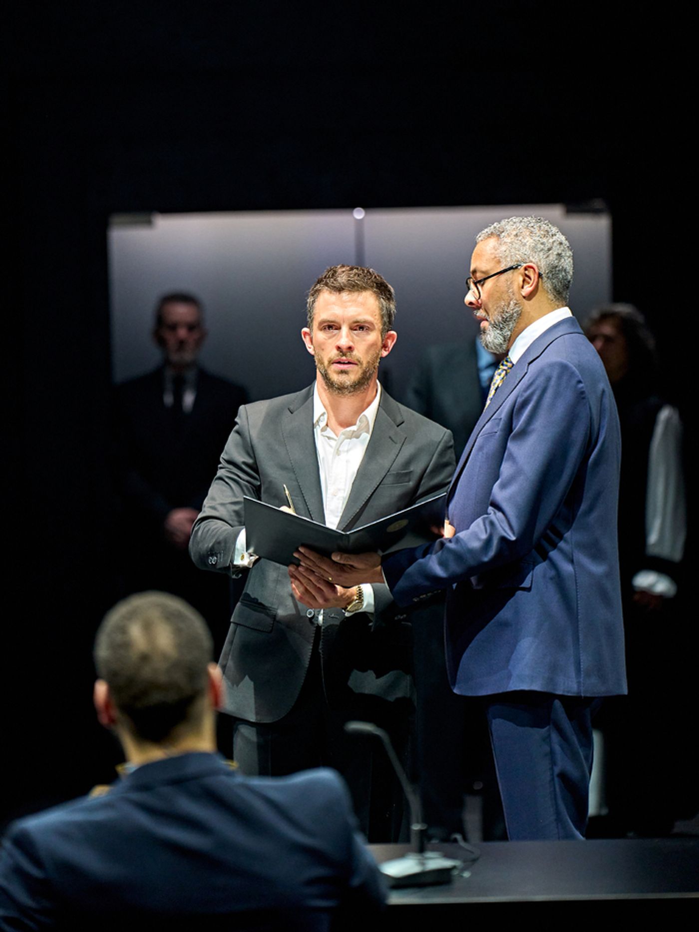 Photos: Further Look at Jonathan Bailey and More in RICHARD II  Image