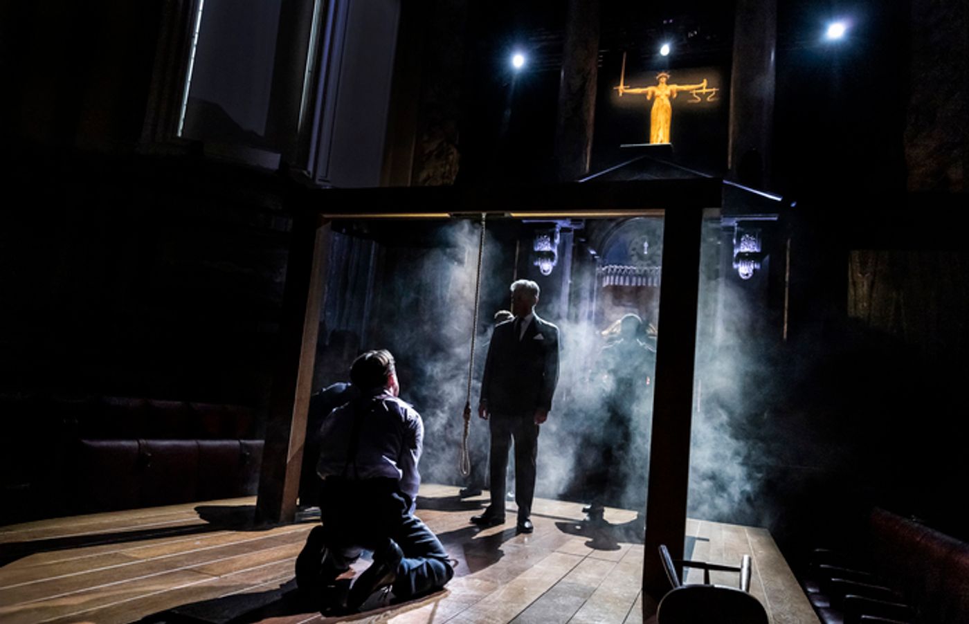 Photos: WITNESS FOR THE PROSECUTION New Cast Images  Image