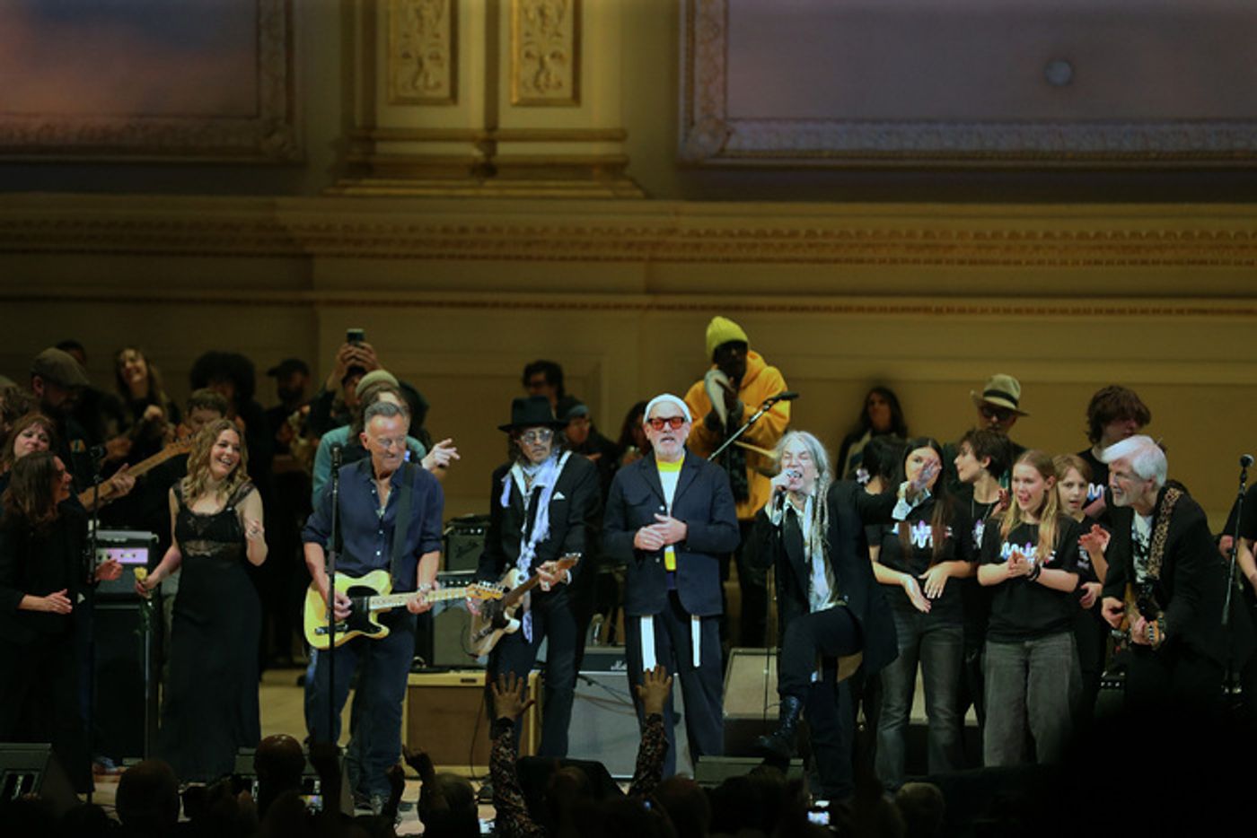 Photos: Bruce Springsteen, Johnny Depp, & More Take Carnegie Hall Stage for Patti Smith Celebration  Image