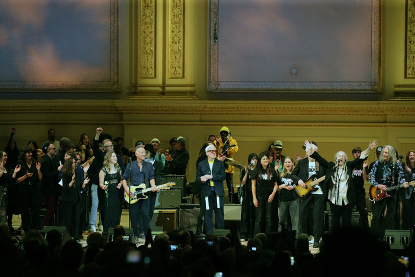 Photos: Bruce Springsteen, Johnny Depp, & More Take Carnegie Hall Stage for Patti Smith Celebration  Image
