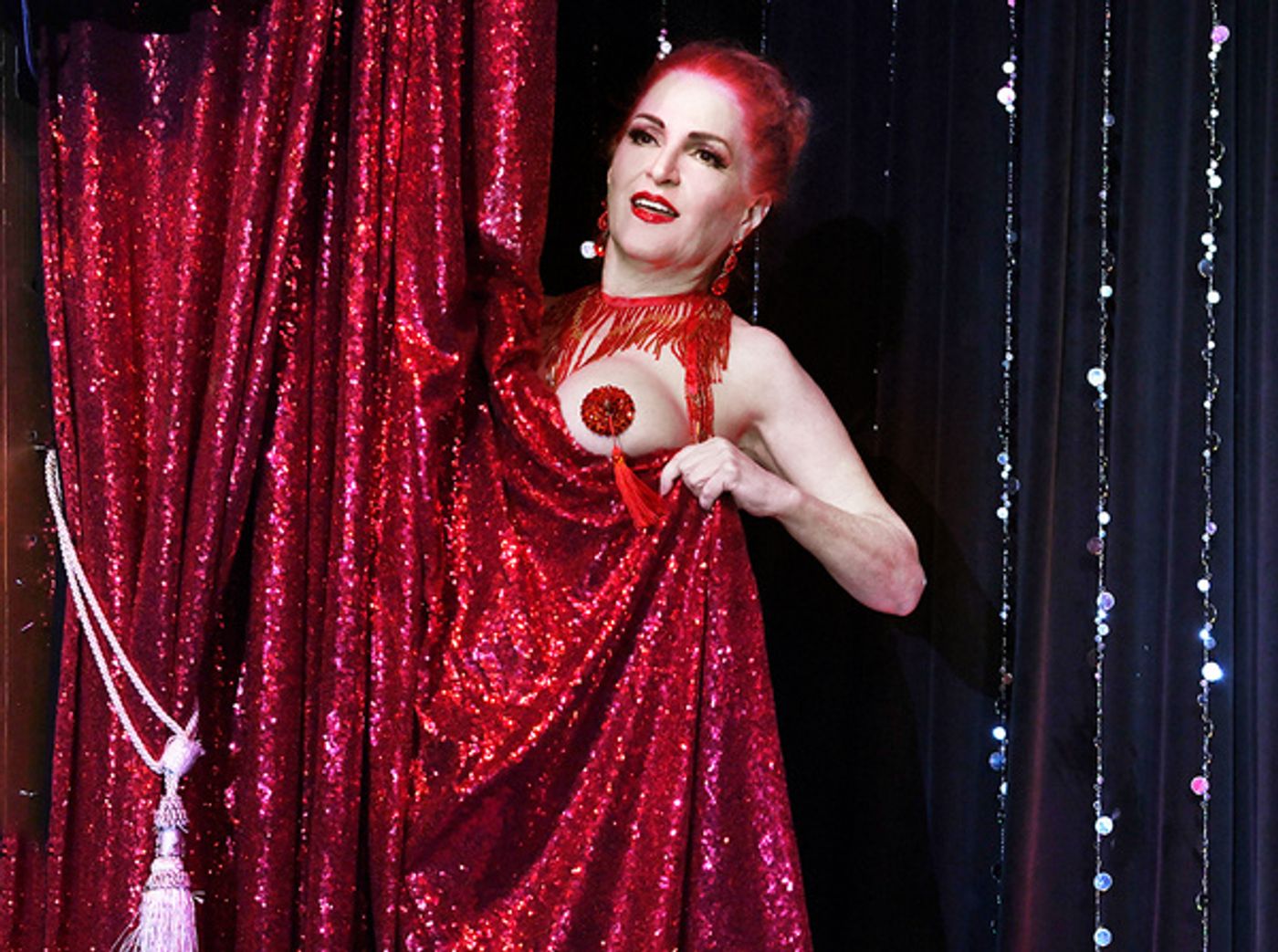 Photos: SYNC OR STRIP! Opens At Lips  Image