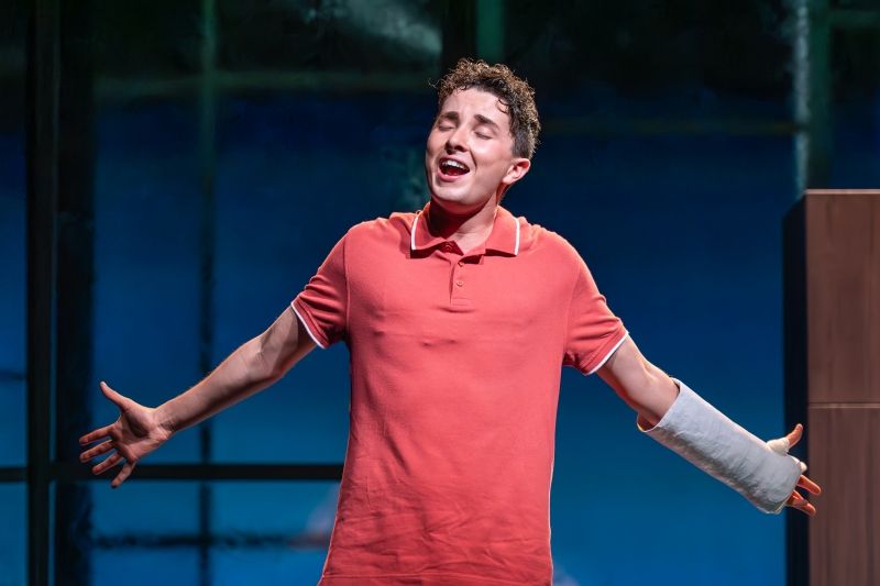DEAR EVAN HANSEN to Premiere in the Philippines Image