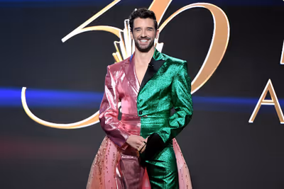 Michael Urie  Photo