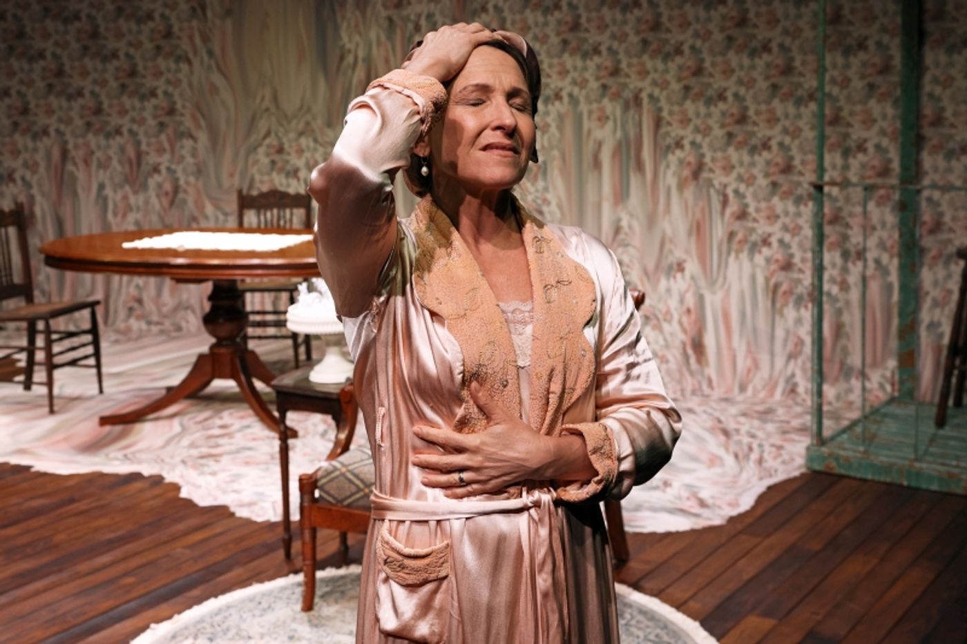 Review: THE GLASS MENAGERIE at Ensemble Theatre  Image