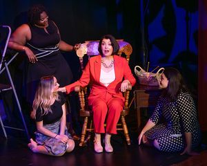Noelle Nicholas, Anneliese Wolfaner, Dalia Aleman, Heather Simsay @ BroadwayWorld Noelle Nicholas, Anneliese Wolfaner, Dalia Aleman, Heather Simsay Photo