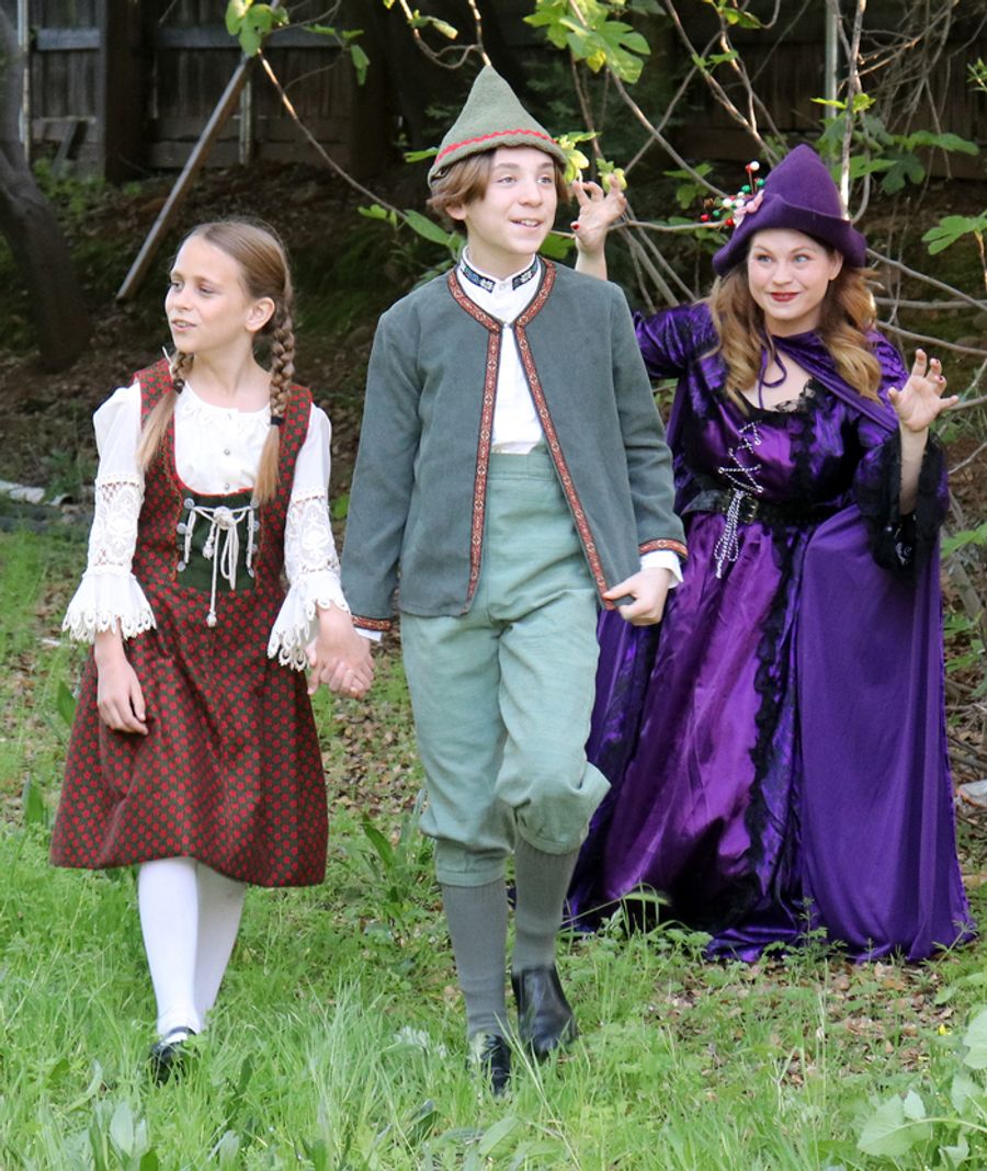 Photos: HANSEL AND GRETEL at Sutter Street Theatre Image