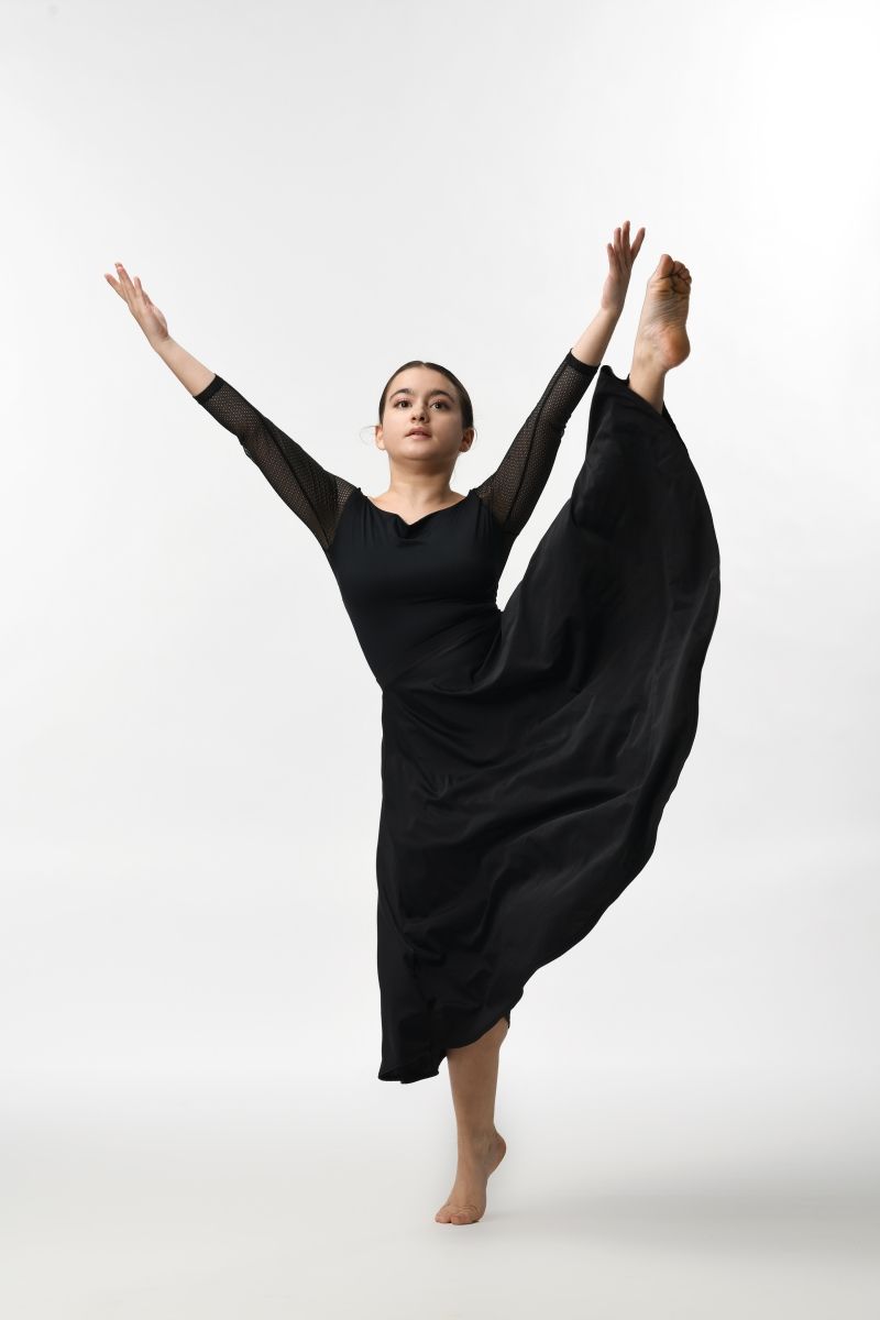 Claudia Logi: The Contemporary Dance Artist Bringing French Flair to NYC  Image