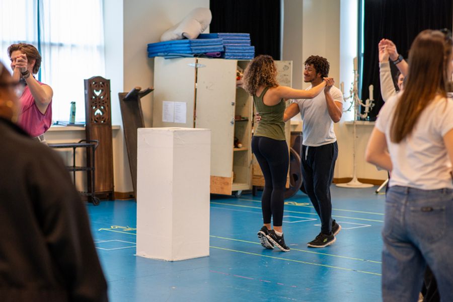 Photos: Children's Theatre Company's FROZEN in Rehearsal Image