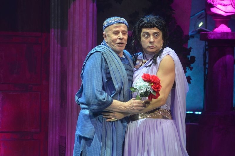 Starring Miguel Falabella, UMA COISA ENGRAÇADA ACONTECEU A CAMINHO DO FÓRUM (A Funny Thing Happened on the Way to the Forum) Brings New Life to a Broadway Classic  Image