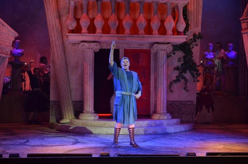 Starring Miguel Falabella, UMA COISA ENGRAÇADA ACONTECEU A CAMINHO DO FÓRUM (A Funny Thing Happened on the Way to the Forum) Brings New Life to a Broadway Classic  Image
