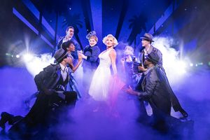 Robyn Hurder and the cast of SMASH Photo