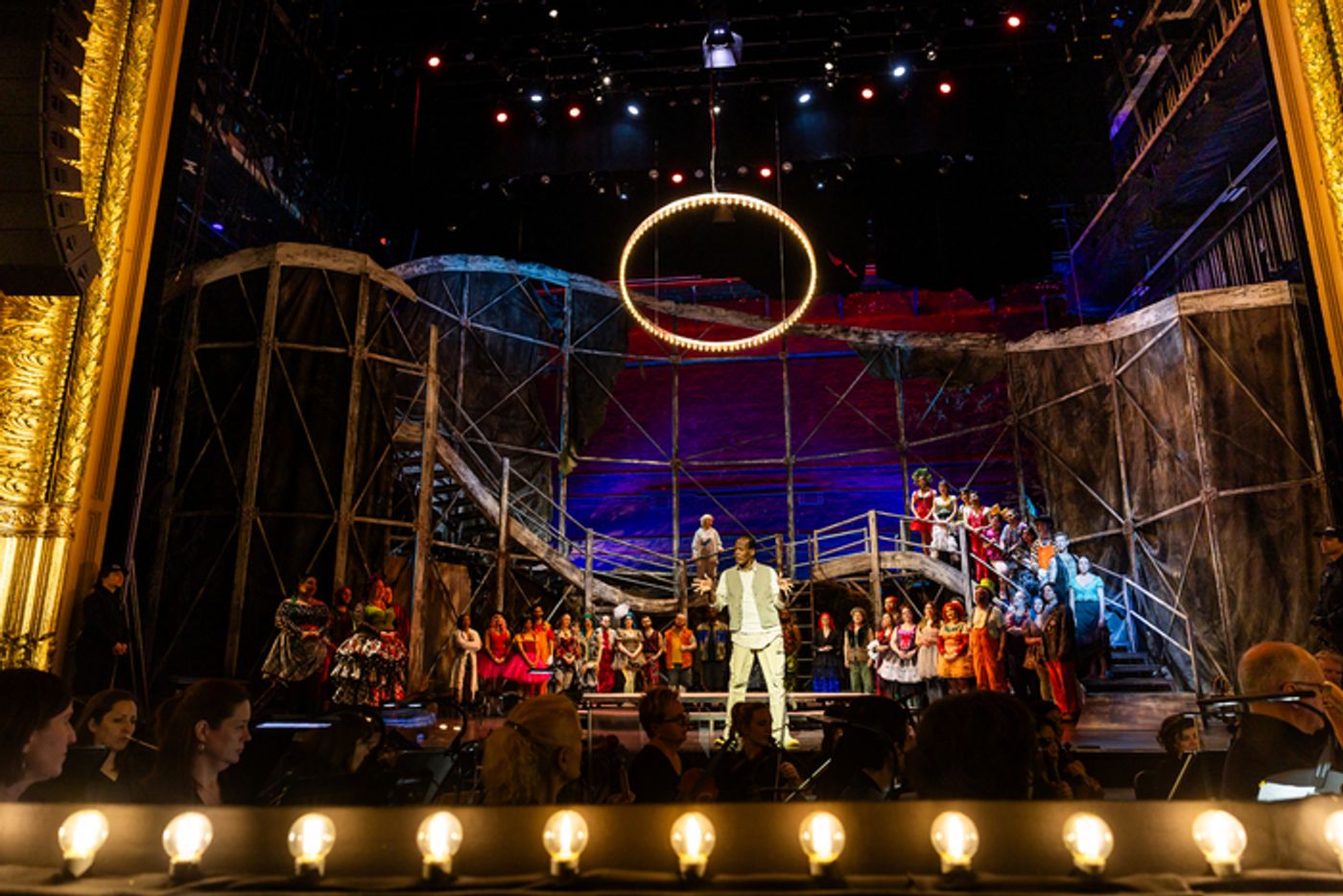 Photos: RODGERS & HAMMERSTEIN'S CAROUSEL at Boston Lyric Opera  Image