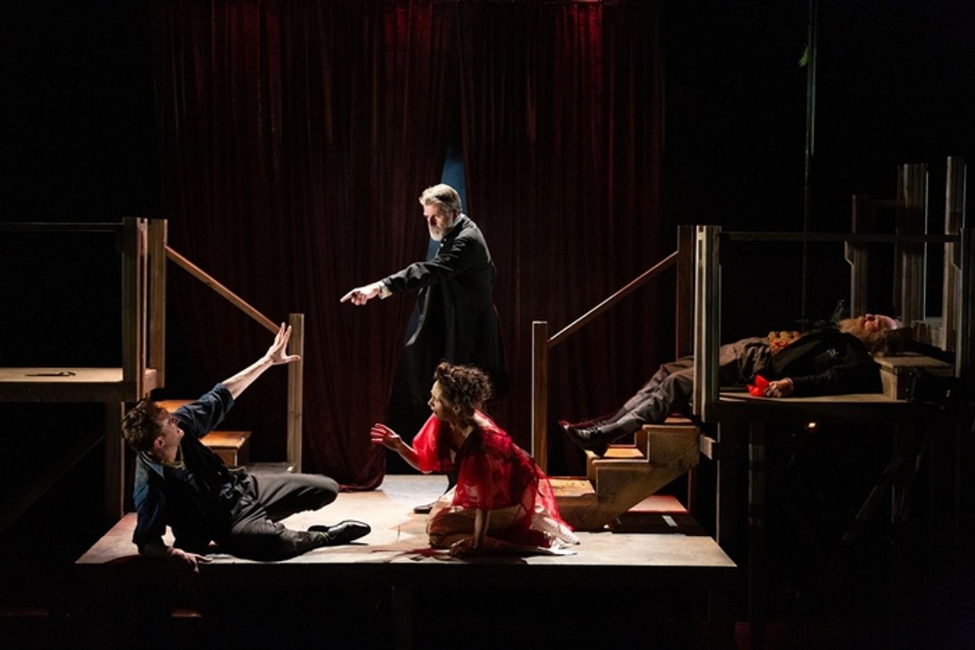Photos: HAMLET at The Gamm Theatre  Image