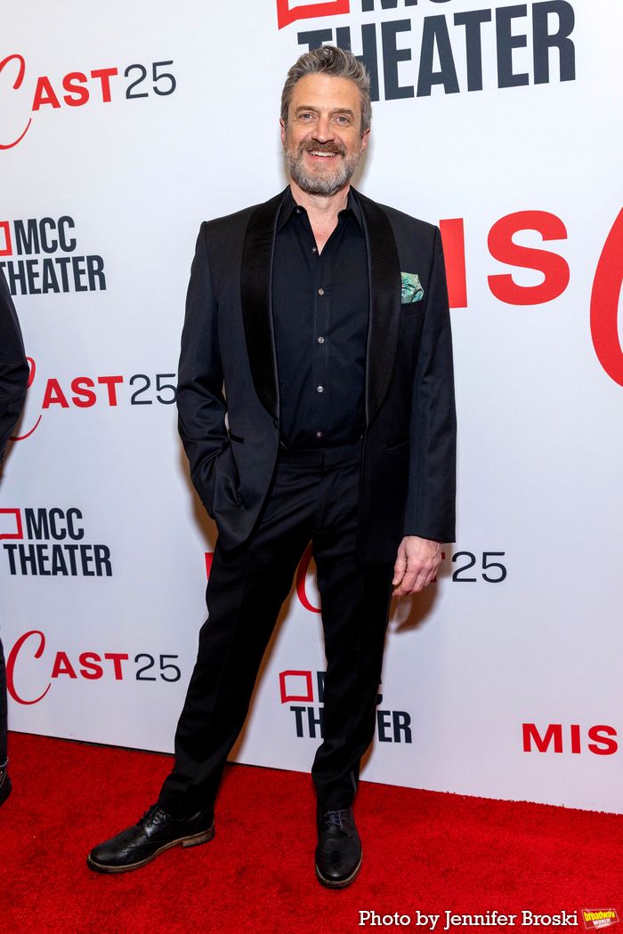Photos: On the Red Carpet for MCC's Miscast25 — photo 47 of 99