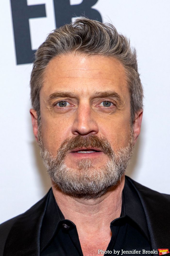 Photos: On the Red Carpet for MCC's Miscast25 — photo 48 of 99