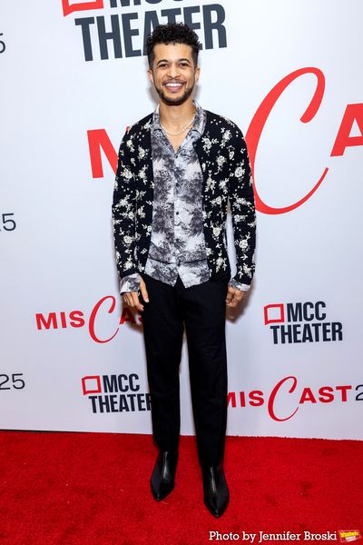 Jordan Fisher Photo