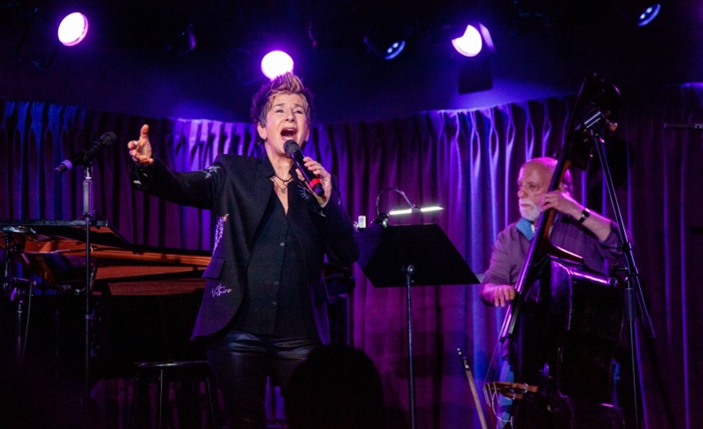 Photos: THE LINEUP WITH SUSIE MOSHER Debuts at The Green Room 42  Image
