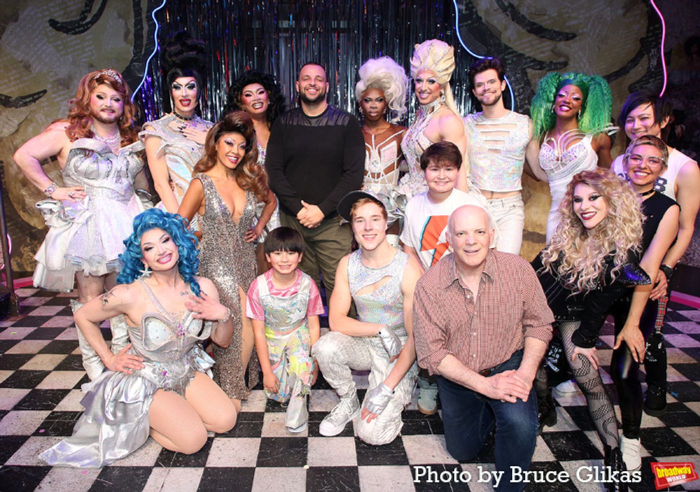 Photos: Inside Chappell Roan's Visit to DRAG: THE MUSICAL  Image