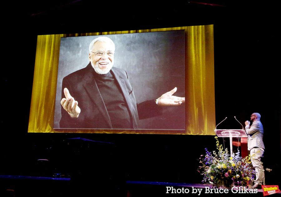 Photos: Stars Honor James Earl Jones at Memorial Event  Image
