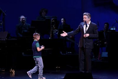 Peter Gallagher Photo